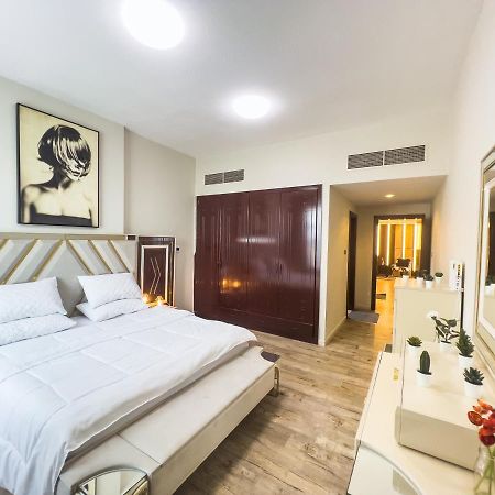 Luxury Two Bedroom شقة فخمة وكبيرة غرفتين عجمان المظهر الخارجي الصورة