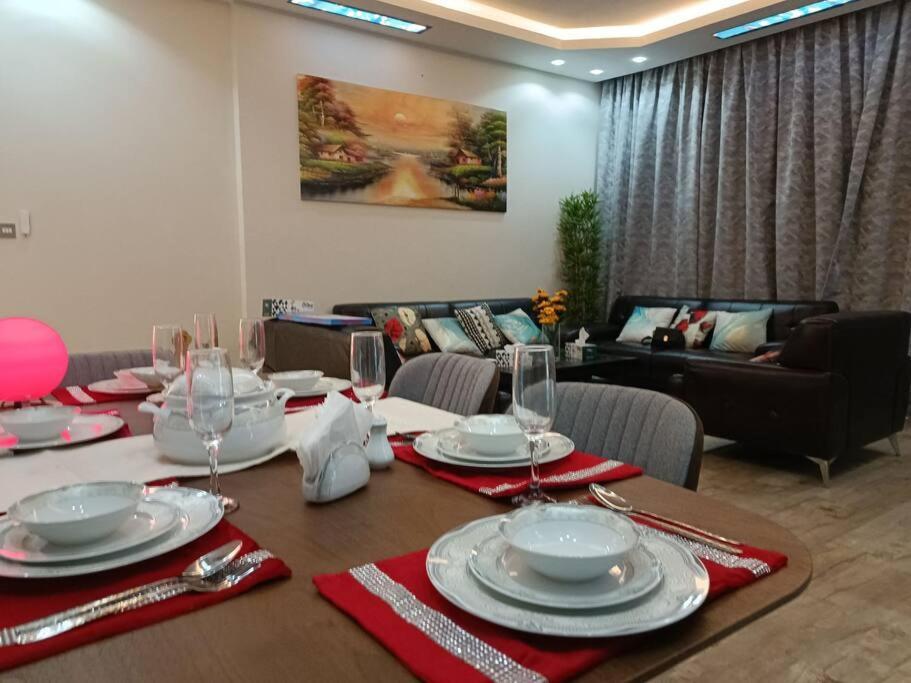 Luxury Two Bedroom شقة فخمة وكبيرة غرفتين عجمان المظهر الخارجي الصورة